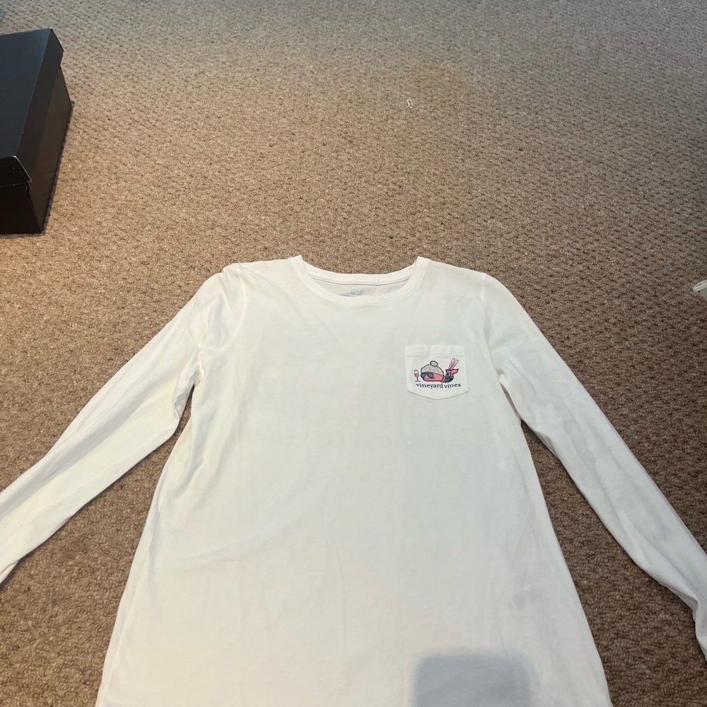 Vineyard Vines White Après Ski Long Sleeve Tee – Size S